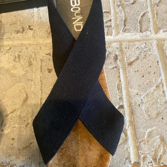 Size 9 Abound black wedge sandals - Picture 11 of 13